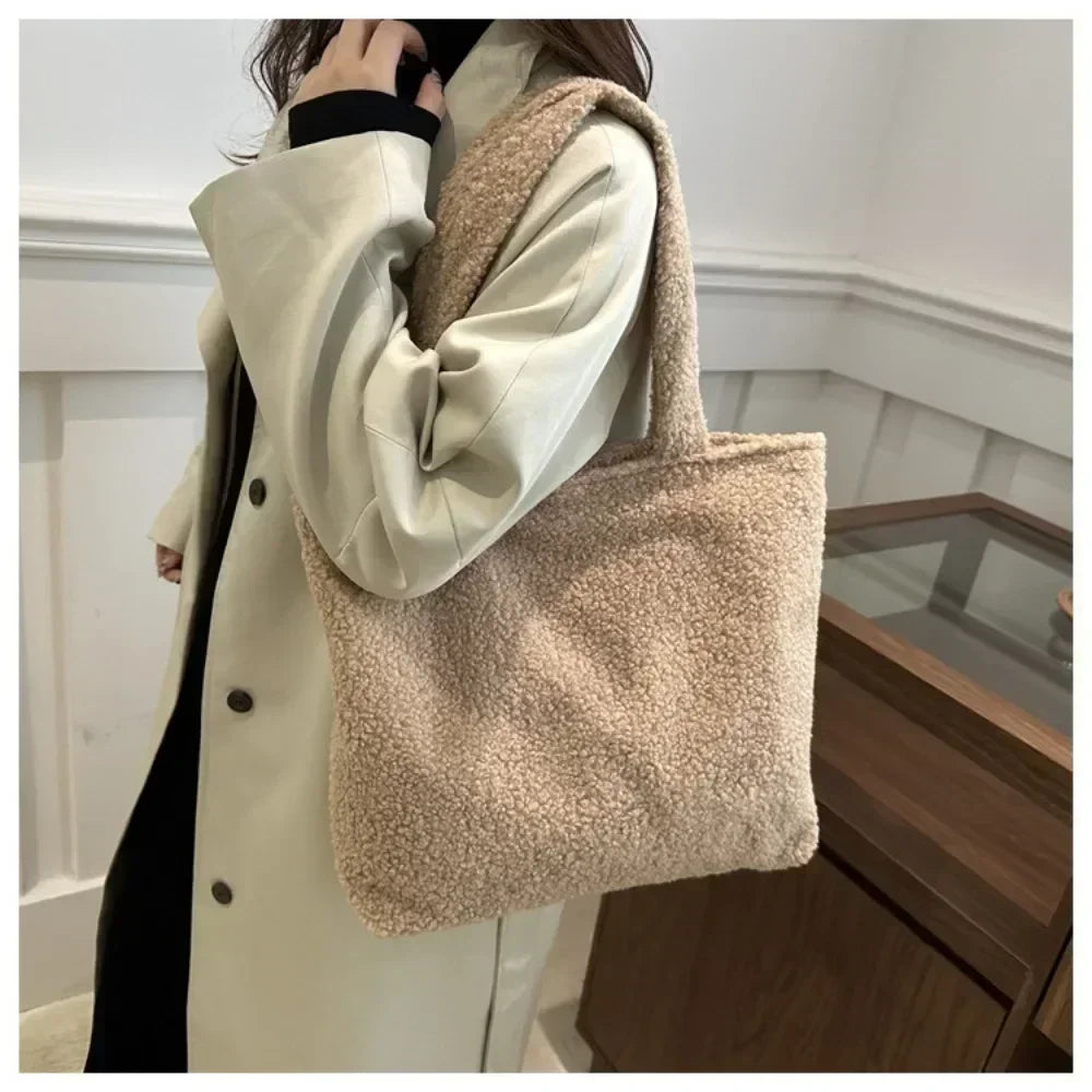 Fashion Large Capacity Lamb Plush Winter New Women Lady Bag Solid Texture Simple Elegant Warm Comfortable Handbag Shoulder